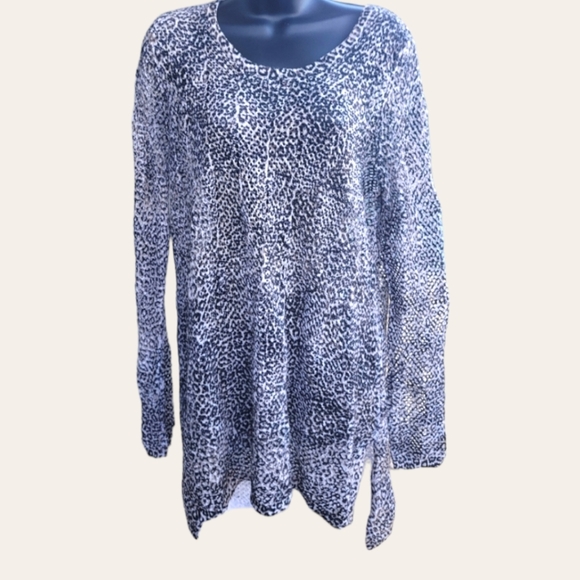 Chico's Long Sweater-Tunic Long Sleeve High Low Hem Cheetah Print Tan & Black - Picture 1 of 9